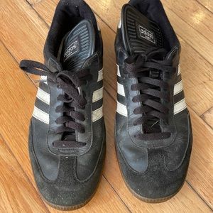Adidas samba size 9 1/2 soccer shoes